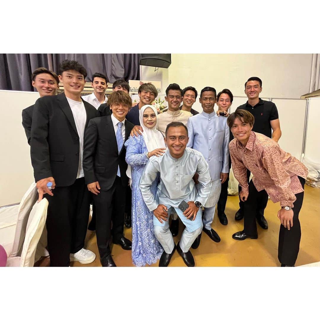 のインスタグラム：「. アルハン家族と写真を撮りました！ アルハンとお兄さんソックリ😊  Aku berfoto bersama keluarga Arhan📷✨」