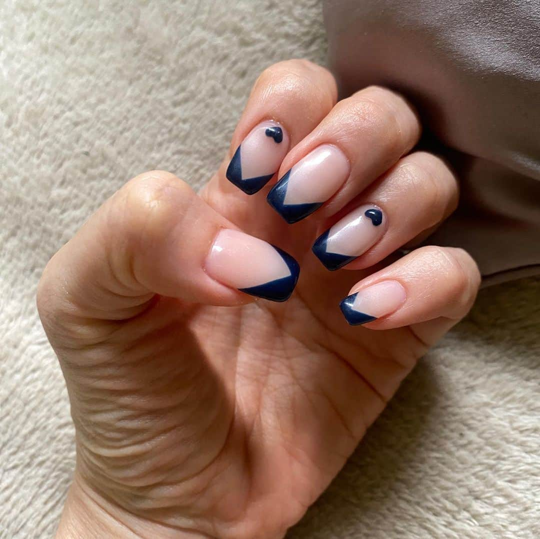 rats1316さんのインスタグラム写真 - (rats1316Instagram)「・ 💅Navy French💅  by @__ht.nail  ・ ・ ・ #nail#ネイル#フレンチネイル#ジェルネイル#frenchnails」8月21日 21時46分 - rats1316