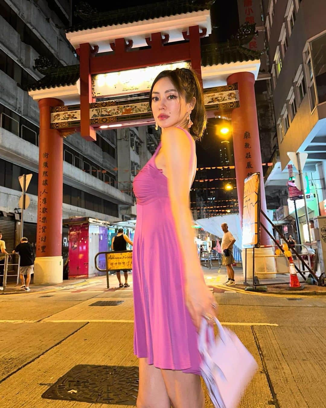 松岡李那さんのインスタグラム写真 - (松岡李那Instagram)「This Dress from when My mother was young 💜💗💜💗 これ、お母さんが若い時に着てたドレスなんだ😊 #ootd  #香港  #香港観光  #hongkong  #映えスポット」8月21日 22時02分 - linahxoxo