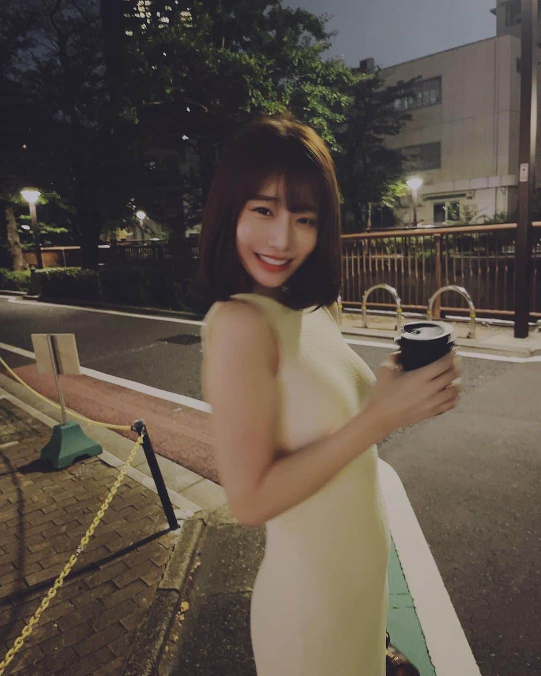 河北彩花さんのインスタグラム写真 - (河北彩花Instagram)「⁡ ⁡ 夜さんぽ‪🤍 この日もリップと眉のナチュラルメイク‪‪🙌🏻♡   #夜カフェ  #お散歩」8月21日 22時26分 - saika_kawakita__official