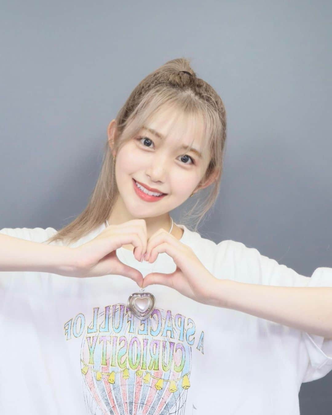のインスタグラム：「まいふれんずにポニーテールしてもらったんだけど、めちゃお気に入り🫶🏻」