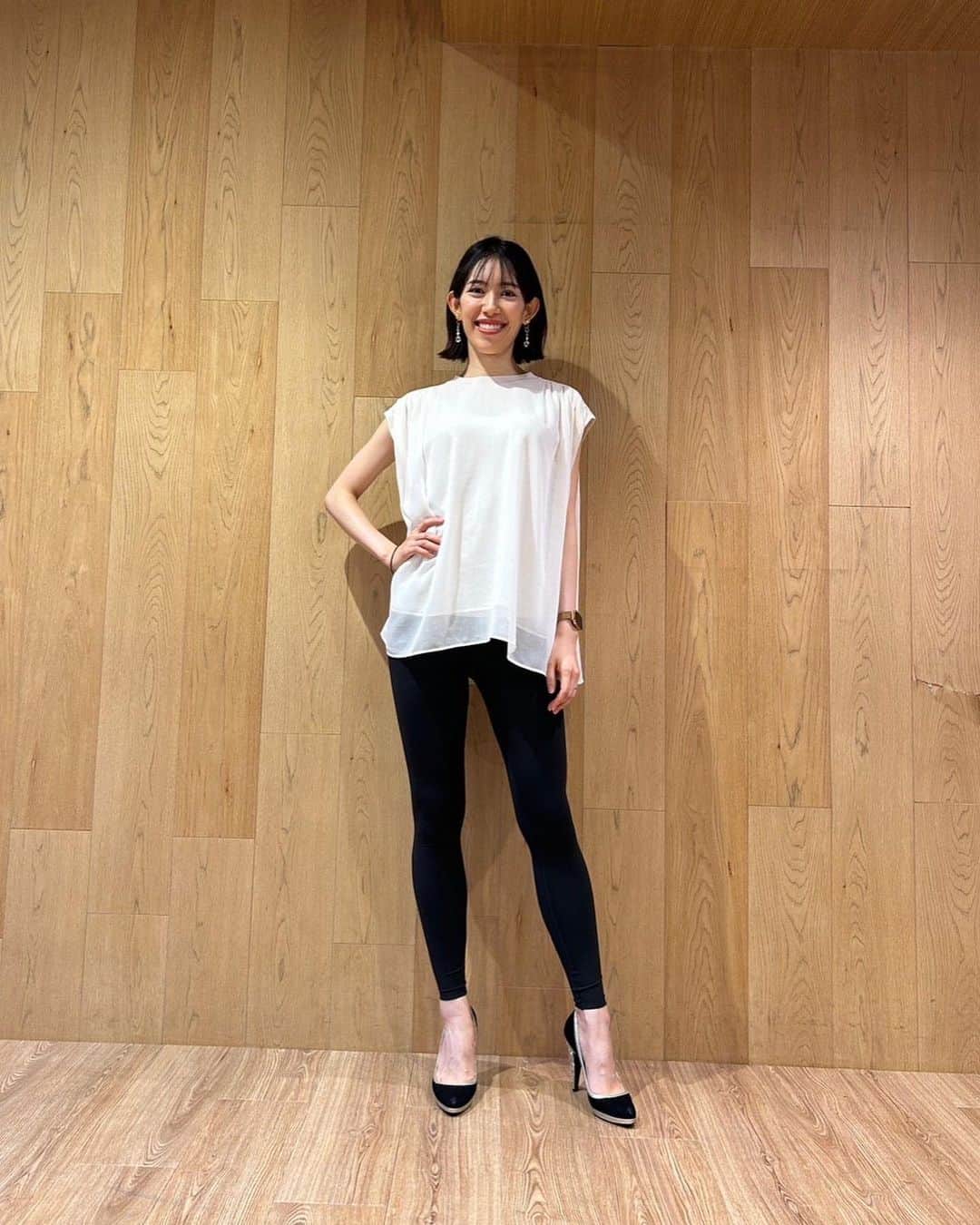 伊藤由佳のインスタグラム：「zoomでジャパンコレクションのレッスンを受けてきた💃 ⁡ やっぱり基礎が大事✨✨ ⁡ 体幹鍛えて歩き方と姿勢たくさん練習するぞ✊ ⁡ ⁡ 〜ジャパンコレクション BEST OF MODEL 2023 会場に応援に来てくださる方、コメントかDMください💌〜 ⁡ ⁡ ⁡ ⁡ #ジャパンコレクション #ファッションショー  #JAPANCOLLECTION #fashion #model #bestofmodel #姿勢 #モデル  ⁡」
