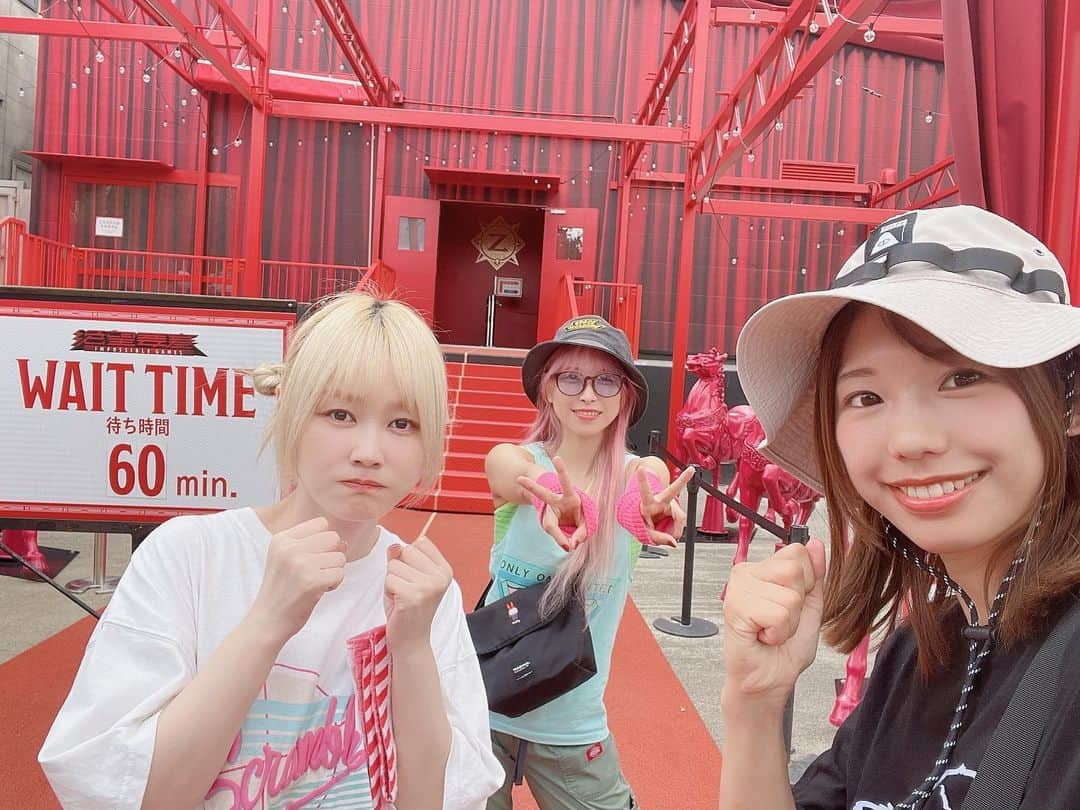 桐谷蝶々のインスタグラム：「🎡 グランピングつづき  キャンプ場行く前に富士急ハイランドも行きました🥰  響が絶叫NGで乗れるの探して、これなら大丈夫しょ！🙆‍♀️ と、ちょうど新しくなった『絶望要塞』へ  楽しかった！🥳 これやる時はスニーカー推奨です！  #富士急ハイランド #絶望要塞 #山梨 #富士急 #また行きたい」