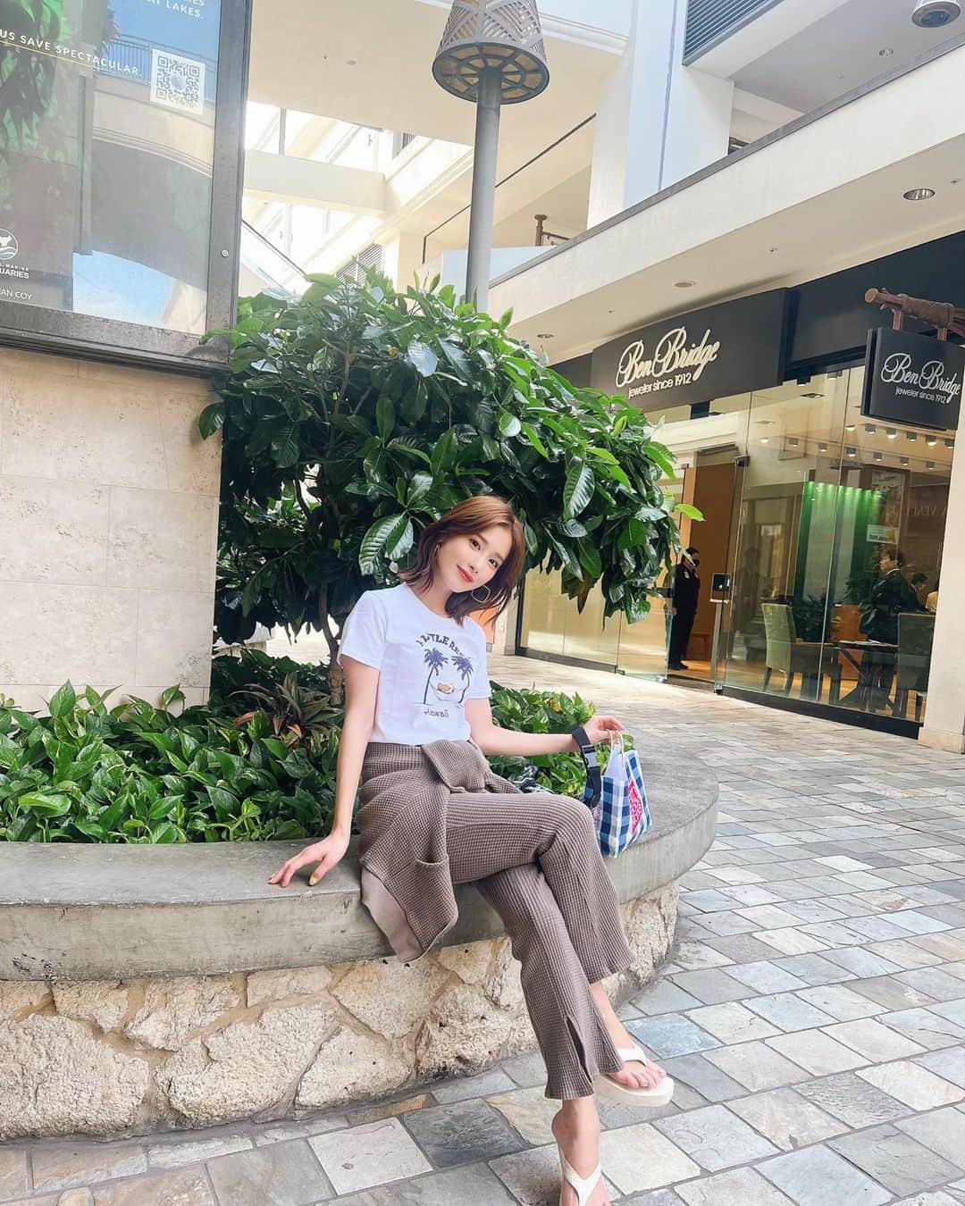 益田アンナのインスタグラム：「日焼けスヌーピー🐶」