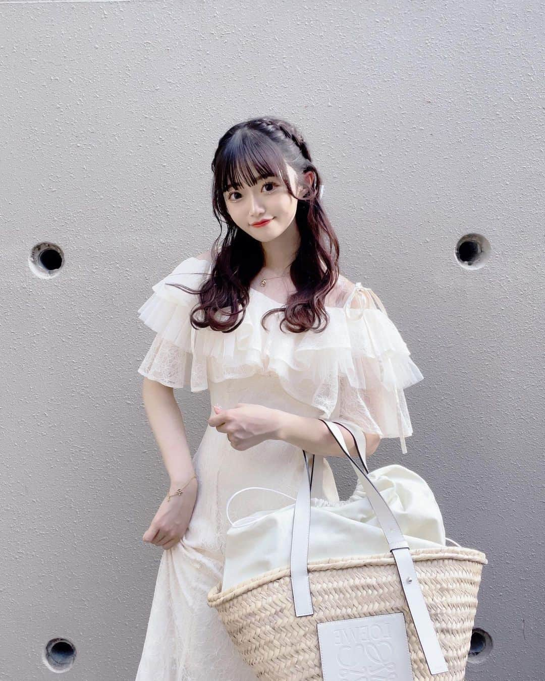 中井りかさんのインスタグラム写真 - (中井りかInstagram)「本日のお洋服🫧  #photooftheday #instagood #picoftheday #love #style  #ootd  #code #おぴめこーで　#夏ワンピ #夏コーデ　#白ワンピ　#eimyistoire」8月21日 23時26分 - rika___n24x