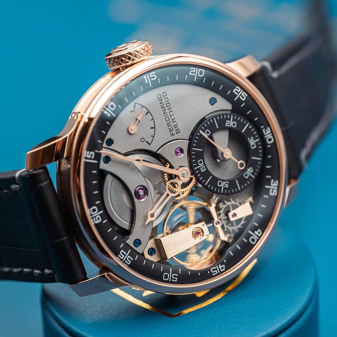 Daily Watchさんのインスタグラム写真 - (Daily WatchInstagram)「This @ferdinandberthoud Chronometre FB 35PC draws its stylistic, technical and aesthetic inspiration from the No. 26 decimal watch, made in 1793 by Louis Berthoud. Like all pieces from this brand unique watchmaking is brought to life to the very highest standards. #ferdinandberthoud」8月21日 23時59分 - dailywatch