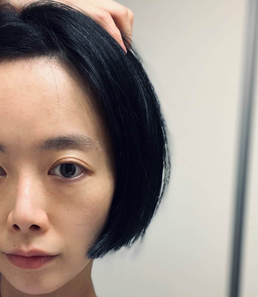 シン・ジスのインスタグラム：「아휴 개운해」