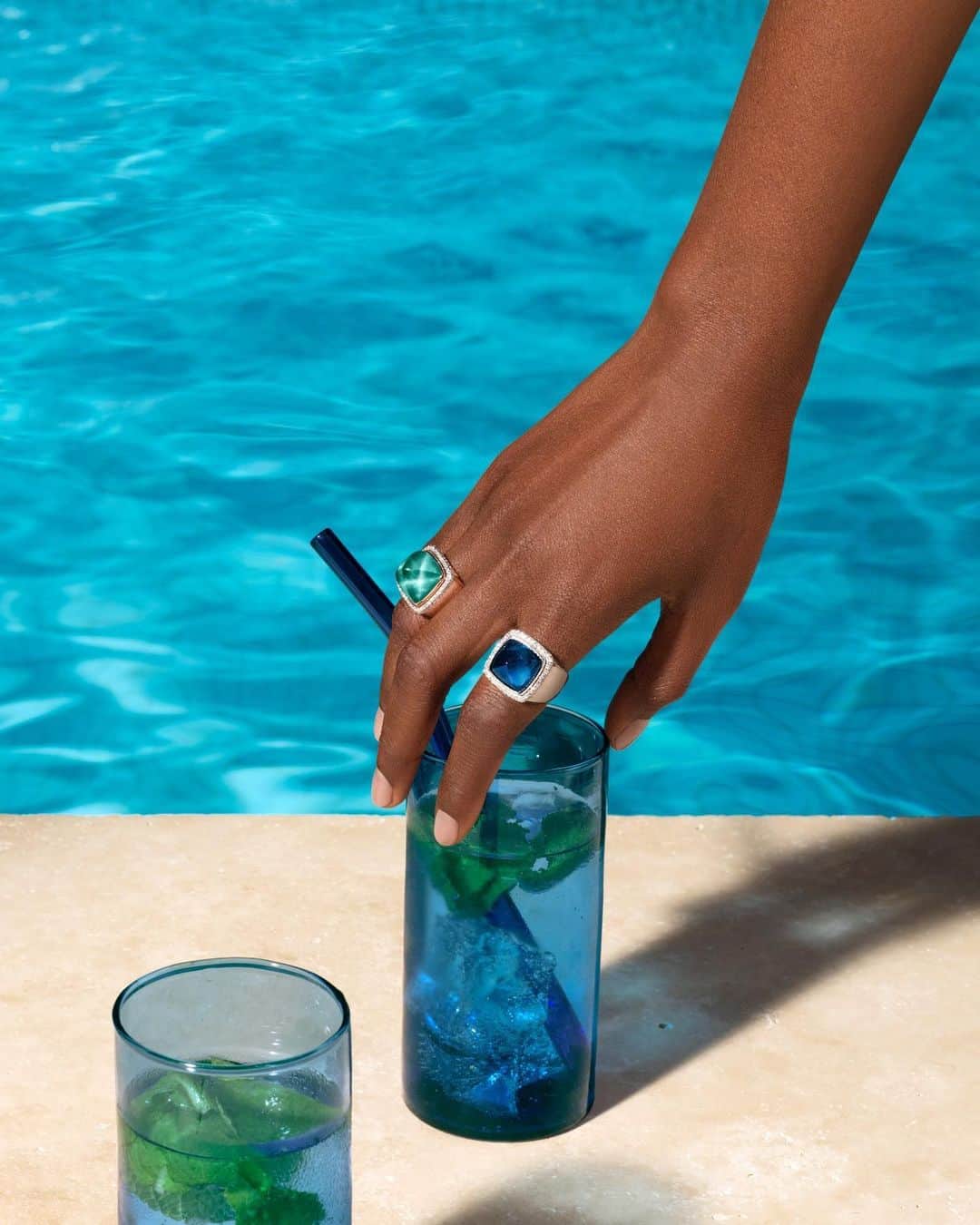 LVMHのインスタグラム：「Dive into @fredjewelry Happy Blue Shades collection and shine in blue.​  #LVMH #FRED」