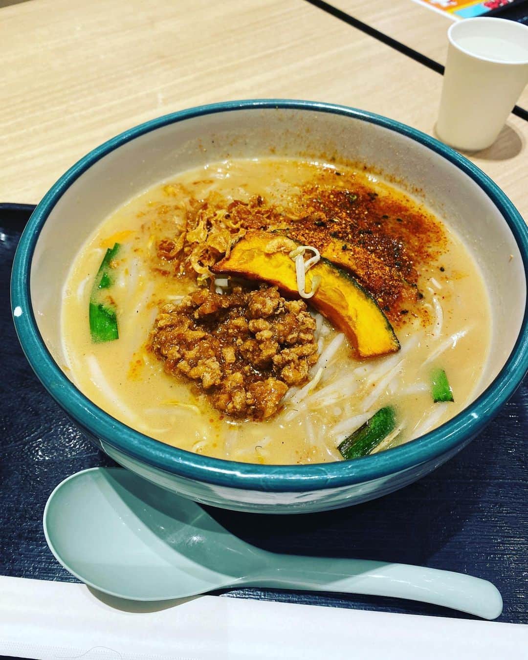 関智一のインスタグラム：「御褒美に談合坂で久し振りのラーメン 甲州味噌ラーメンは美味しゅうございました  #談合坂サービスエリア上り  #味噌ラーメン」