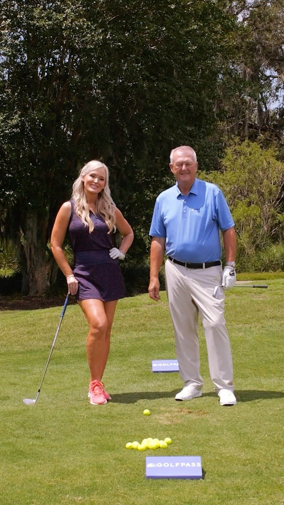 ブレア・オニールのインスタグラム：「👀 Where should your eyes be to make perfect contact with your wedges? @blaironealgolf and @martinhallgolf show you how to land closer to the pin!   Watch new episodes of “School of Golf” every Monday with the link in our bio!」