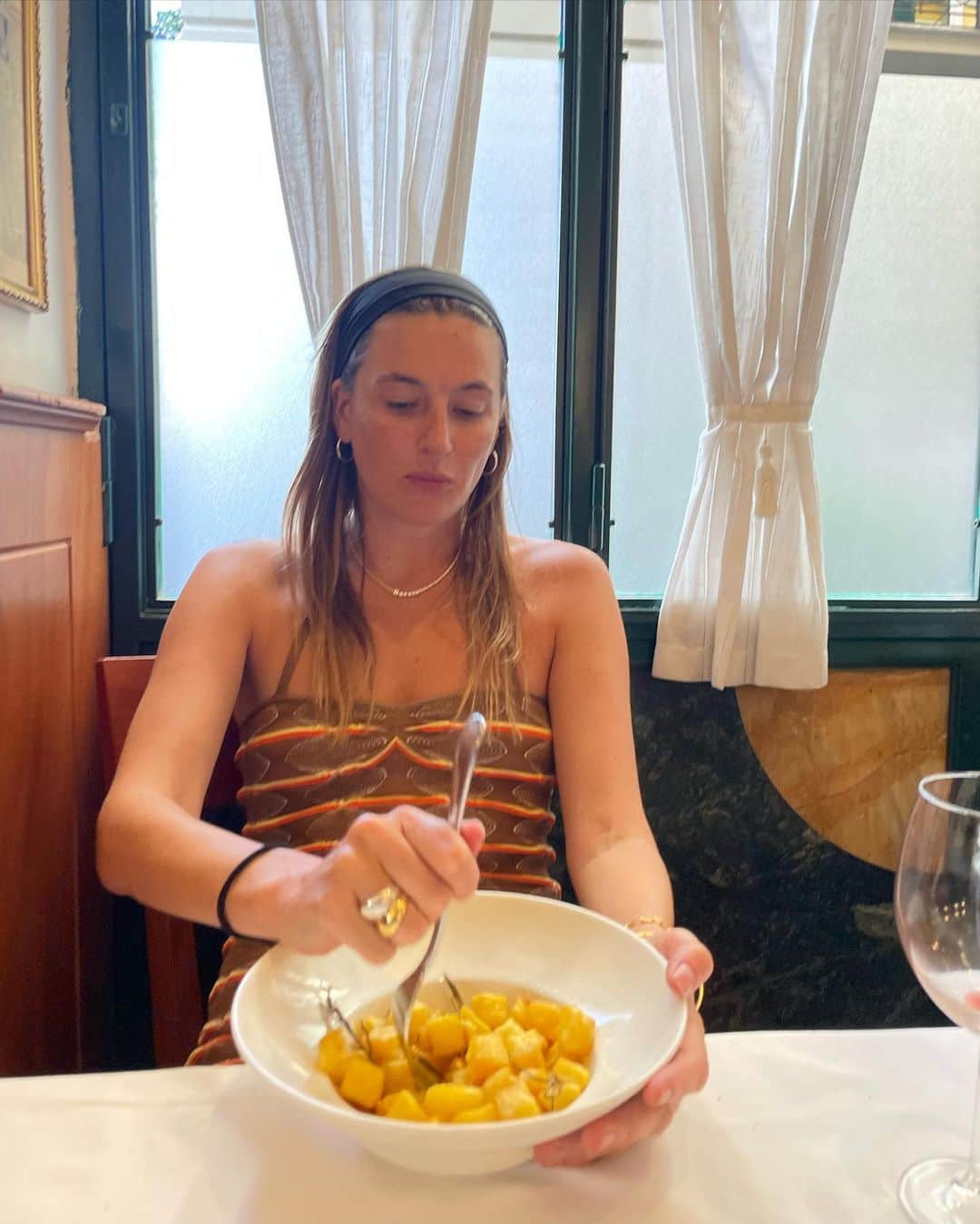 Camille Charriereさんのインスタグラム写真 - (Camille CharriereInstagram)「pasta peregrinations🍝 foodie merch 🤌🏼 & hot girl food comas🦦  (tap for receipts)」8月22日 2時04分 - camillecharriere