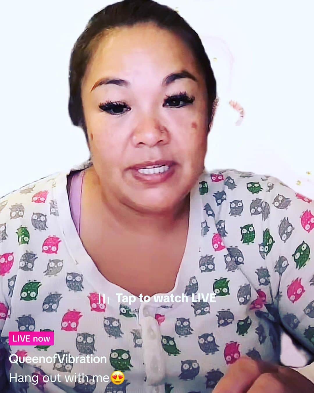 ロージー・オドネルのインスタグラム：「follow this queen on tik tok for info about how to help in hawaii - she’s amazing 😻 #helpingothers」