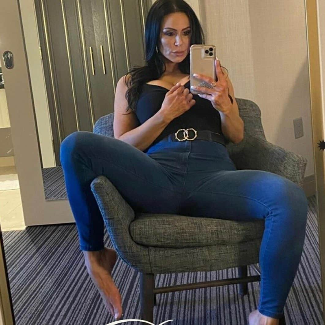 Kendra Lustさんのインスタグラム写真 - (Kendra LustInstagram)「#MondayVibes  Hello week lets do this!  #Monday」8月22日 2時13分 - kendralust