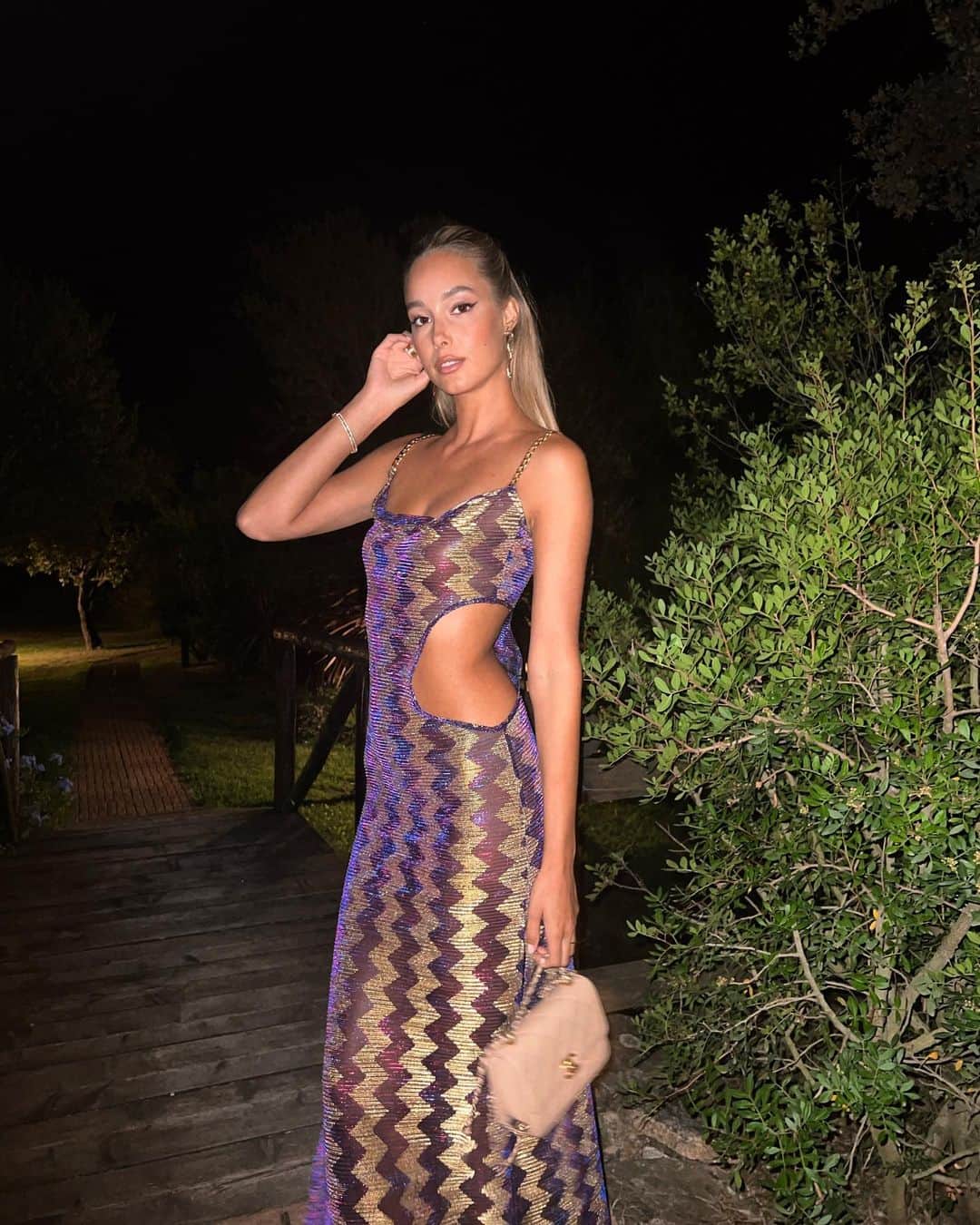 ヴィクトリア・ヴァルガのインスタグラム：「🧚‍♂️🪻」