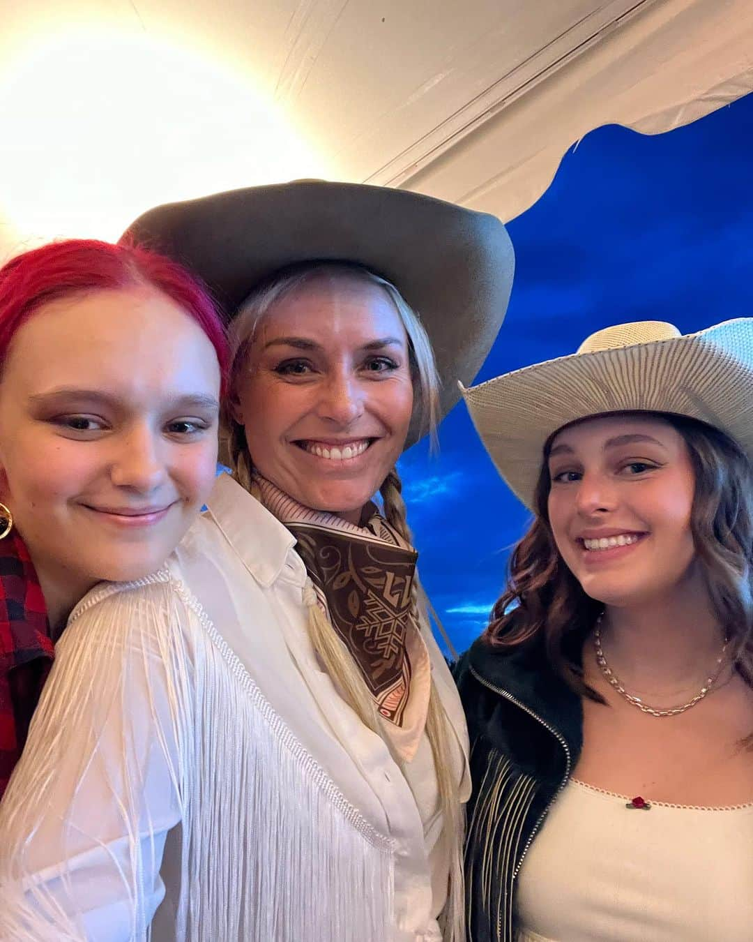 リンゼイ・ボンさんのインスタグラム写真 - (リンゼイ・ボンInstagram)「What an incredible night at our Wild Wild West themed annual gala, raising money for underserved girls. So proud of the whole team for rallying to create our biggest and most successful event yet! Thank you to our scholarship recipients for sharing your story, to our board, the volunteers, the Hunt family for hosting us, all of our sponsors, everyone who donated items for the auction  and to everyone who came and supported….THANK YOU!! 🙏🏻❤️ Cannot wait to share all of the amazing things you all have helped the next generation of girls achieve with your contribution!」8月22日 12時25分 - lindseyvonn