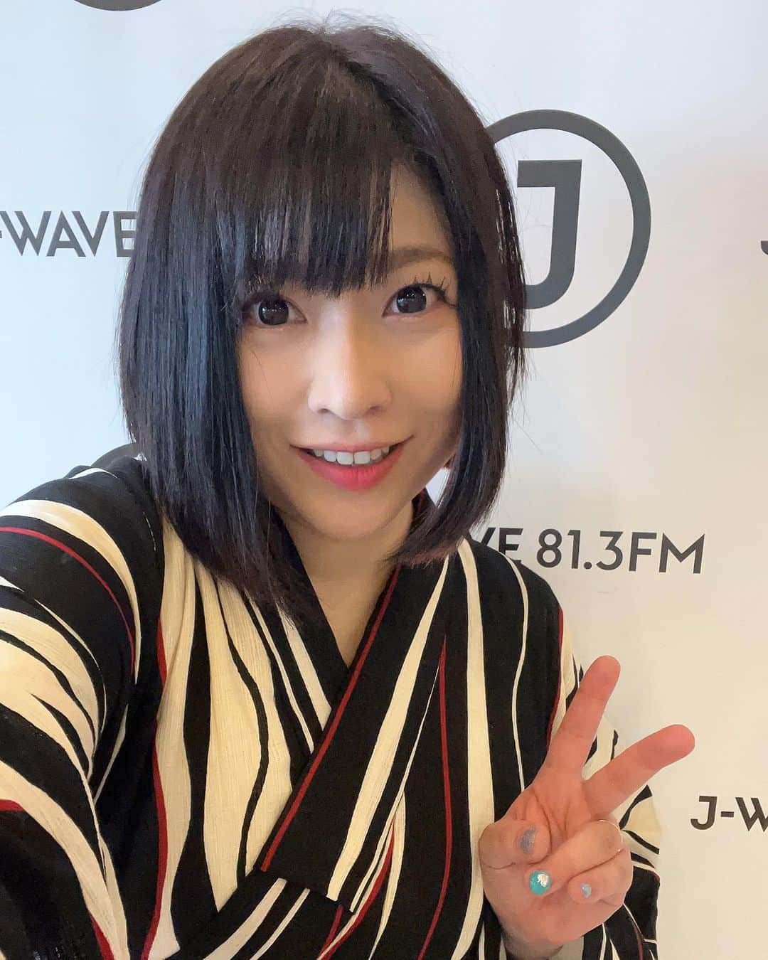 鈴華ゆう子のインスタグラム：「J-WAVE STEP ONEに生出演でした！今日は、詩吟も少しだけ披露しました。今日は浴衣で！  #stepone813 #jwave #radiko #和楽器バンド #鈴華ゆう子 #町屋 #wagakkiband #yukosuzuhana #浴衣」