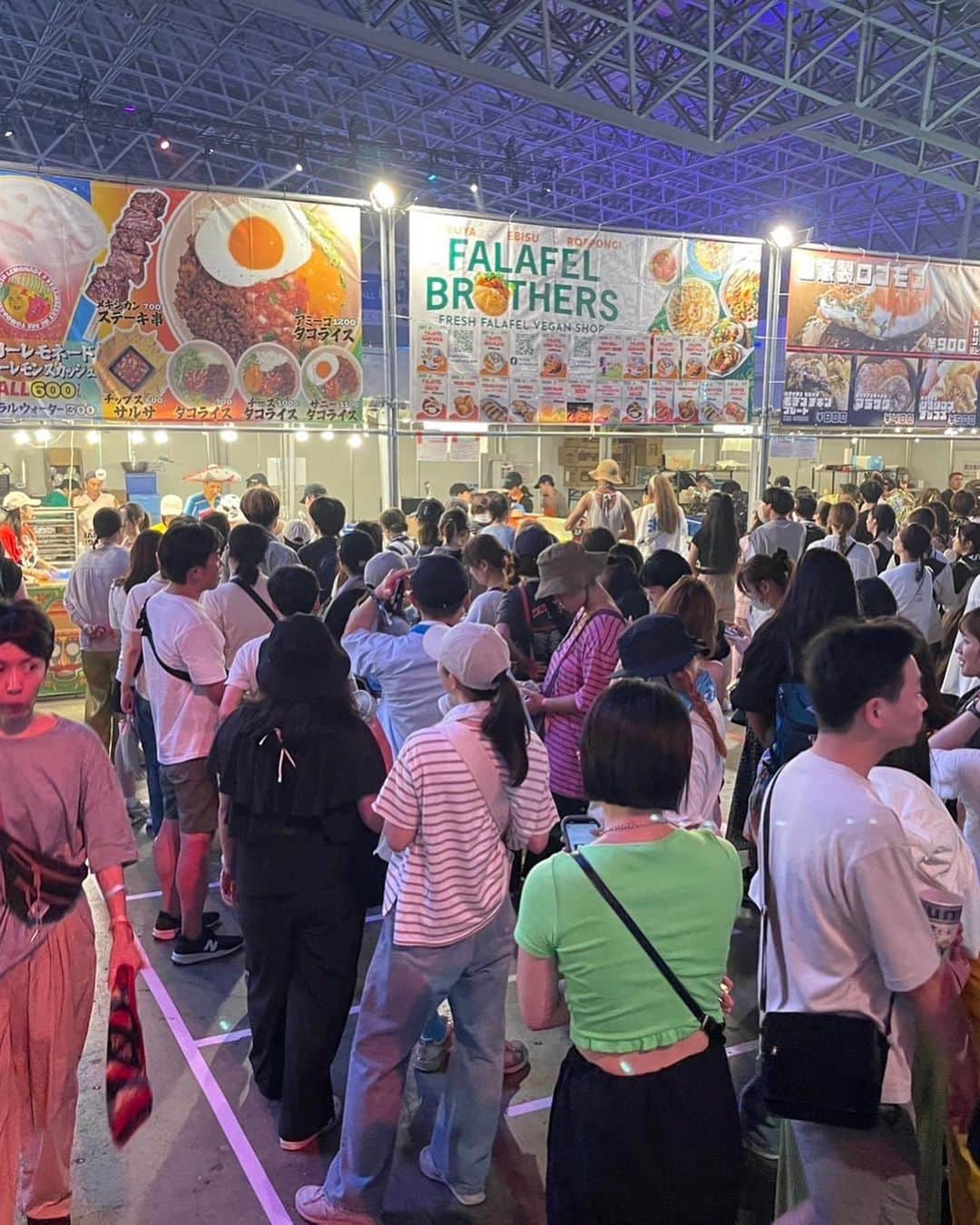 ツネ さんのインスタグラム写真 - (ツネ Instagram)「「SUMMER SONIC 2023」 ソニ飯が終了しましたーっ！！ 「ムチョめちゃムーチョ」 サイコーのチームでやりきりましたー！！ これからのフェスフードの勉強にもなり、とても良い経験になりました！ そしてエプロンは @cookman.jp  のアニマルエプロン！最高に可愛くて目立ちました(^^)  チームの皆さん、サマソニスタッフの皆さん、本当にありがとうございましたーっ！！  #ムチョめちゃムーチョ #ホットヒーヒー #メキシカンタコライス #クックマン」8月22日 13時25分 - happyman0812