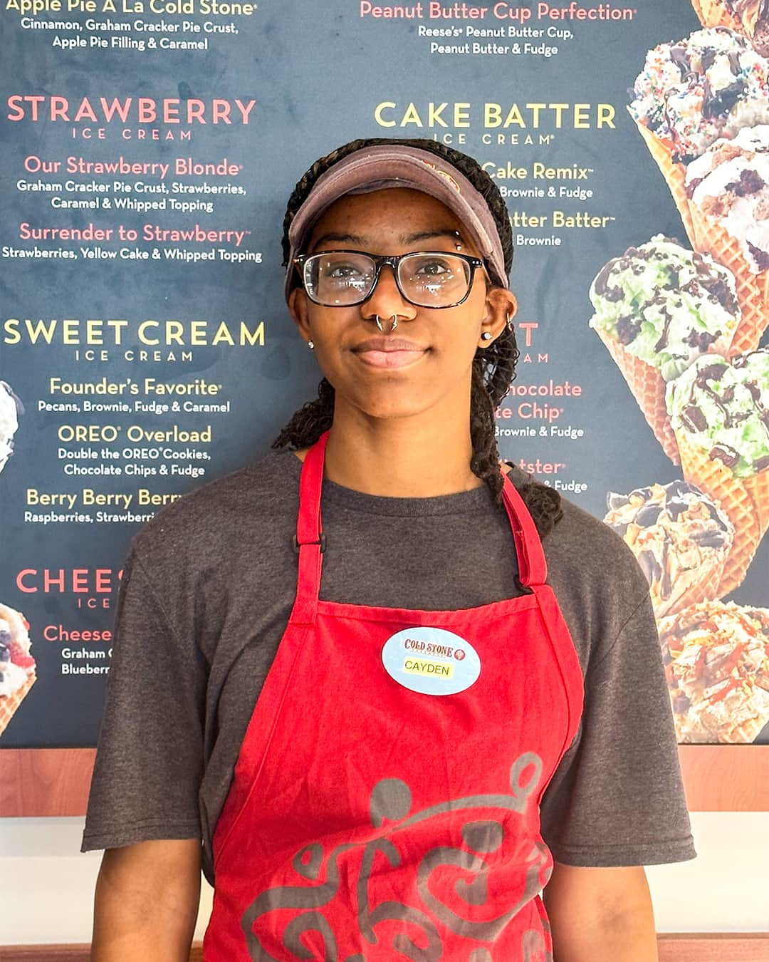 コールド・ストーン・クリーマリーのインスタグラム：「Say hello to Cayden! 👋 Ever since Cayden joined our team, she’s been the best thing that happened to the store. Her attitude is amazing, and she is such a joy to be around. Whenever she’s needed, she comes and delivers. Customers rave about her and her spirit. ⭐  Your personality and hard work are recognized, Cayden! 🍦❤️  Are you looking to join a brand where you are eager to improve your career, like Cayden? Visit the link in our bio to apply to a locally franchised Cold Stone® store in your community.」