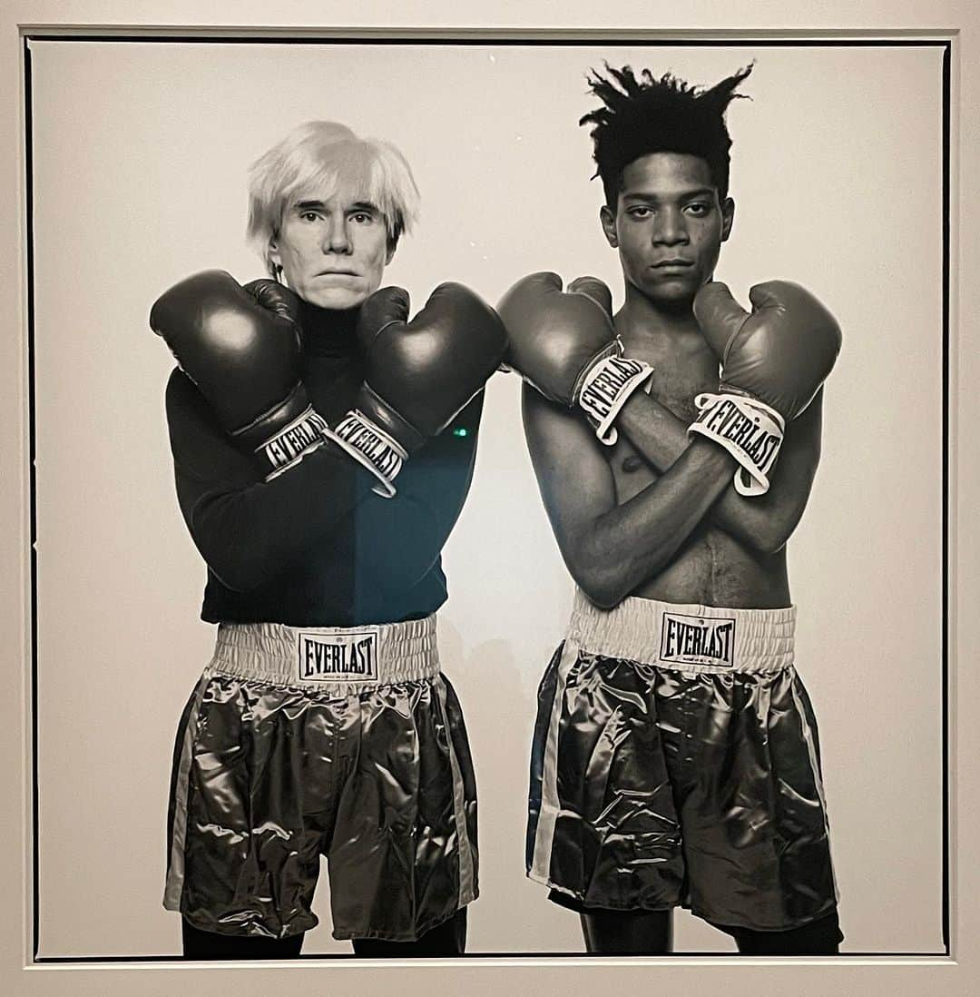 大森美希さんのインスタグラム写真 - (大森美希Instagram)「Basquiat x Warhol, À quatre mains, an exhibition at Fondation Louis Vuitton  パリ郊外、ブーローニュの森にあるルイ・ヴィトン財団の「バスキアxウォホール、4つの手」展にやっと行けました。  なかなか見応えがありました。  8月28日まで開催中です。  #basquiat #warhol #basquiatxwarhol #jeanmichelbasquiat #andywarhol #exhibition #fondationlouisvuitton #paris #exposition #artist #art #80s #80sart #newyork   #バスキア #ウォーホル #バスキアxウォーホル #ルイヴィトン財団美術館 #アーティスト #アート #現代アート #ポップアート #ニューヨーク #ジャンミシェルバスキア #アンディウォーホル #美術 #芸術」8月22日 6時45分 - mikiomori_