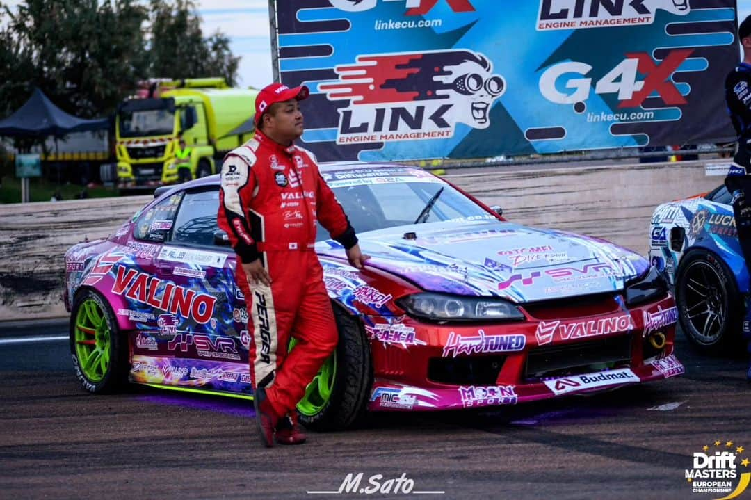 中村直樹さんのインスタグラム写真 - (中村直樹Instagram)「@nakamura_naoki_n hunting doors at ferropolis.  Finally met @stackedracing_inc  @driftmasters.gp  @irondriftking  . . . . . . . . . . . . . . . . . . . . . . . . #naoki #naokinakamura #nstyle #pinkstyle #teamburst #tandemdrift #driftcars #driftmasters #driftking #viral #valinotires #driftculture #jdm #jdmdrift #d1gp #style #2jz #silvia #s15 #schassis #pstaka #shirtstuckedin #valino #speedhunters #jdmculture #iamspeedhunter #budmat」8月22日 6時57分 - nakamura_naoki_n