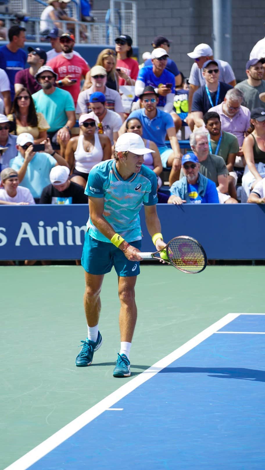 のインスタグラム：「“I’ve been part of the Wilson family for a long time now and have built a great relationship with the team.  I currently use the Blade 98 racquet. I’m appreciative of the Wilson family being on this journey with me and can’t wait to see where we go in the future! 😈” — @alexdeminaur   #WilsonAustralia」