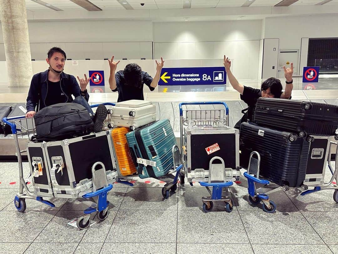 Open Reel Ensembleさんのインスタグラム写真 - (Open Reel EnsembleInstagram)「Baggage. (Arrived) ⁡ ⁡ #MAGNETIKPUNK #openreelensemble #reeltoreel #tape #eiwada #MUTEK」8月22日 7時07分 - openreelensemble