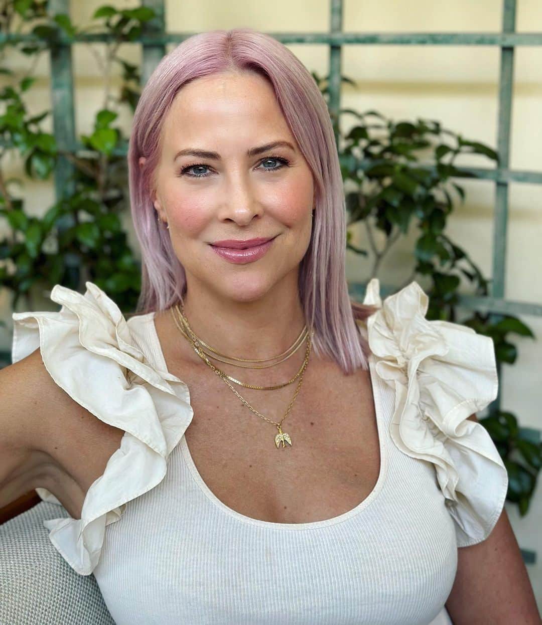 ブリタニー・ダニエルのインスタグラム：「Date night vibes…. also cute new necklace @heathergardnerjewelry 💗」