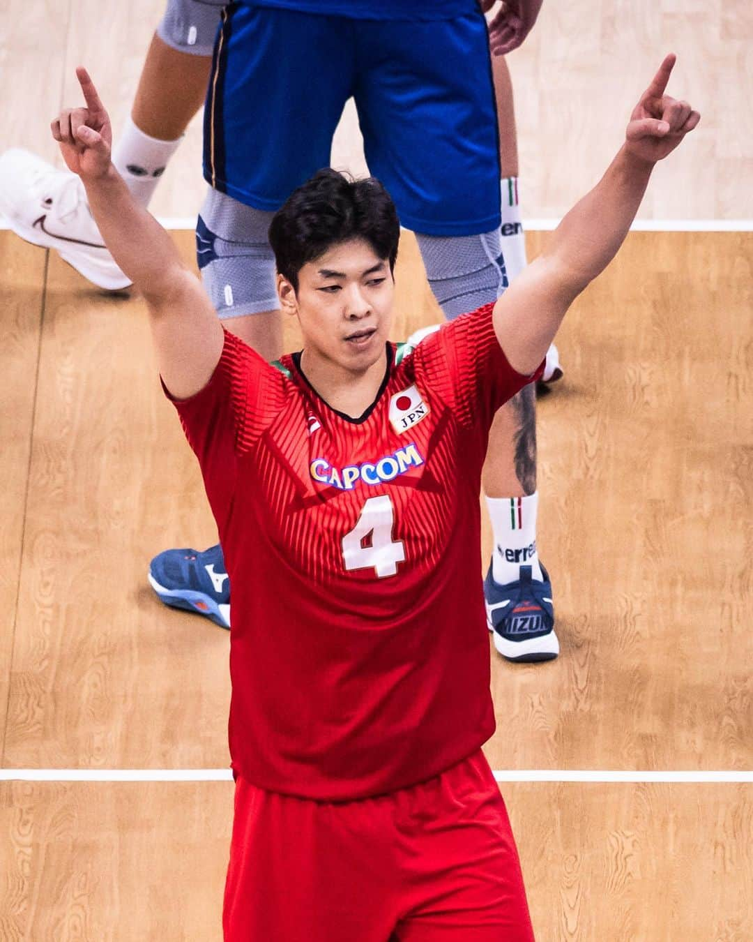 宮浦健人さんのインスタグラム写真 - (宮浦健人Instagram)「Kento Miyaura 🇯🇵  The opposite hitter & Japan 🇯🇵 will compete in the Paris Qualification from Sep 30 to Oct 8.  🏆 2 winners will earn spots in @Paris2024.  ⏰ Schedule - LINK IN BIO.  📺 Matches will be on VB.TV.  🏐 #CloserToParis #volleyball」8月22日 7時56分 - miyaurakento