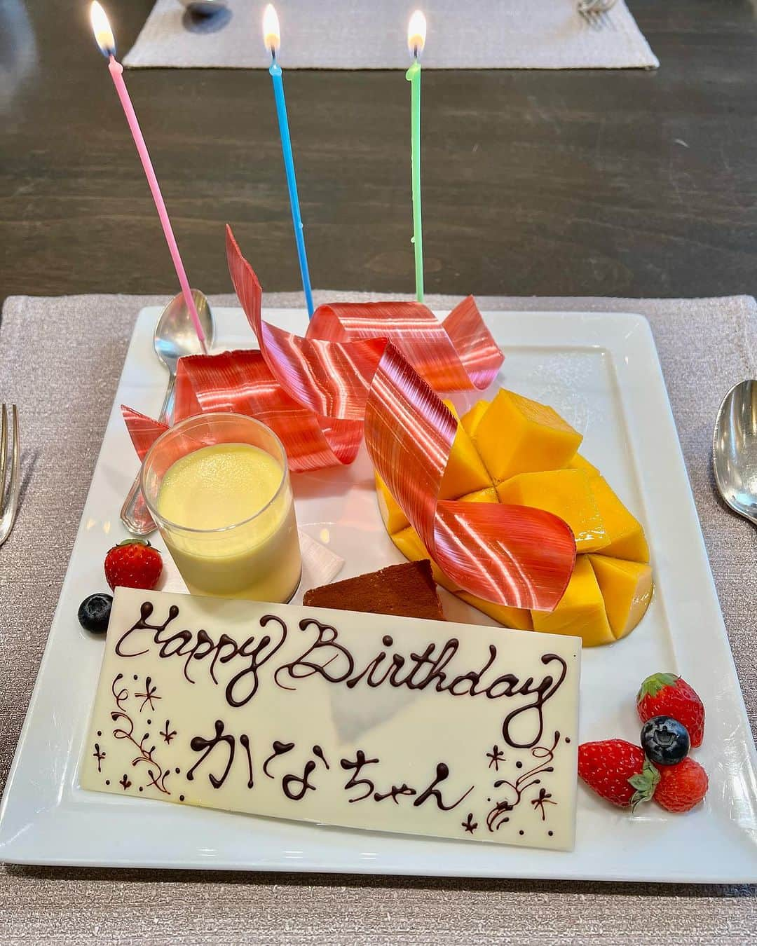 古都かなさんのインスタグラム写真 - (古都かなInstagram)「happy投稿Part2💝 可愛いケーキやお誕生日プレート 大好きなみんなからのお祝い 嬉しすぎた🥰✨ 幸せ〜❤️❤️❤️  #mybirthday #happy #時差投稿シリーズ」8月22日 8時03分 - kanachanyaai