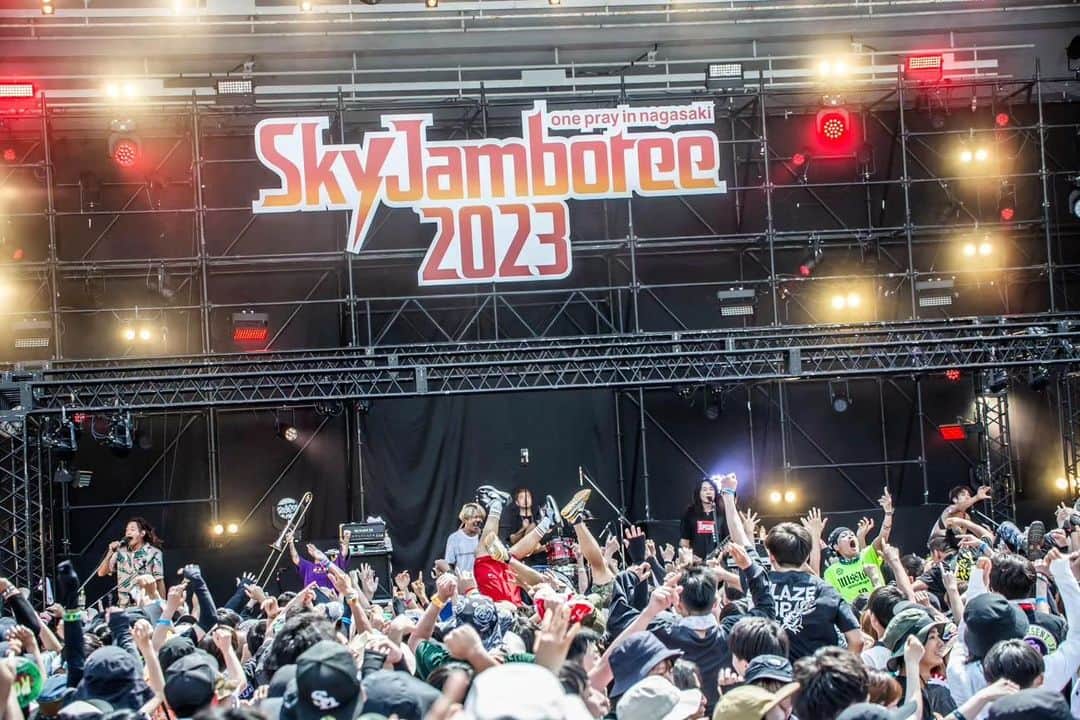 HEY-SMITHのインスタグラム：「8/20(日)長崎市 稲佐山公園野外ステージ “Ｓｋｙ Ｊａｍｂｏｒｅｅ ２０２３～one pray in nagasaki～” photo by @hayachinphoto」