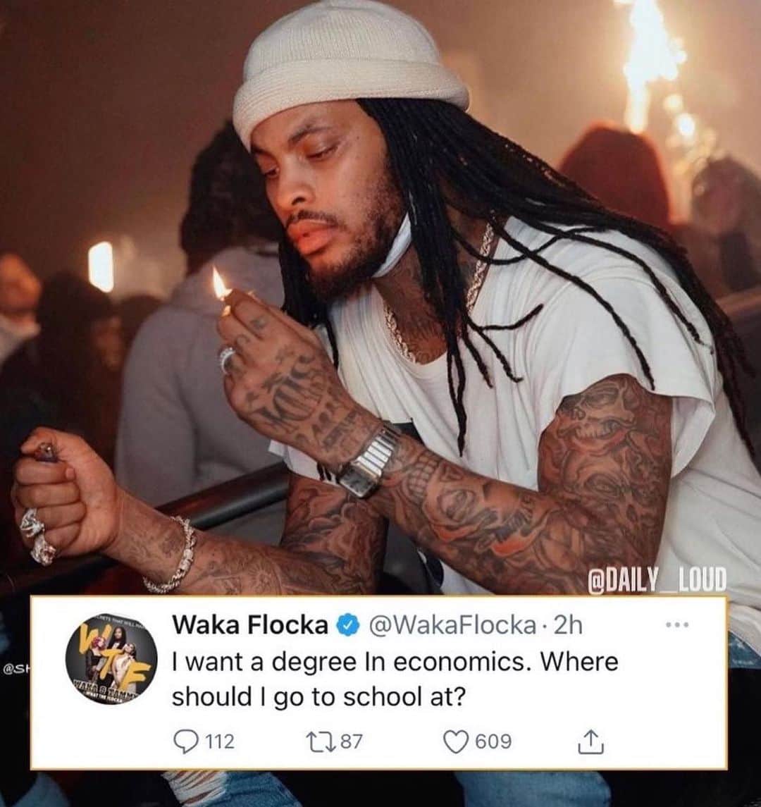 ワカ・フロッカ・フレイムのインスタグラム：「A i posted this before and still looking please tell where …. or if a school can dm me that a be a blessing 🙏🏾」