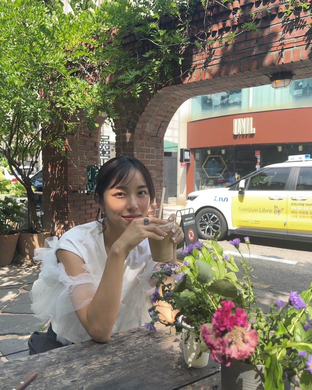 柏木亜季子さんのインスタグラム写真 - (柏木亜季子Instagram)「. 社員旅行で韓国へ🇰🇷 子なし旅行なんてもちろん初で 久しぶりに自分だけで動けて 好きに寝て好きに起きた2日間🥹 韓国ふれんずにも会えて嬉しかった！ 会社の一大イベントが終わって 抜け殻だったからこのタイミングで 旅行行けてよかった。笑  会社と子供達みてくれてた母に 大感謝です！  #korea」8月22日 9時53分 - a_k_i824