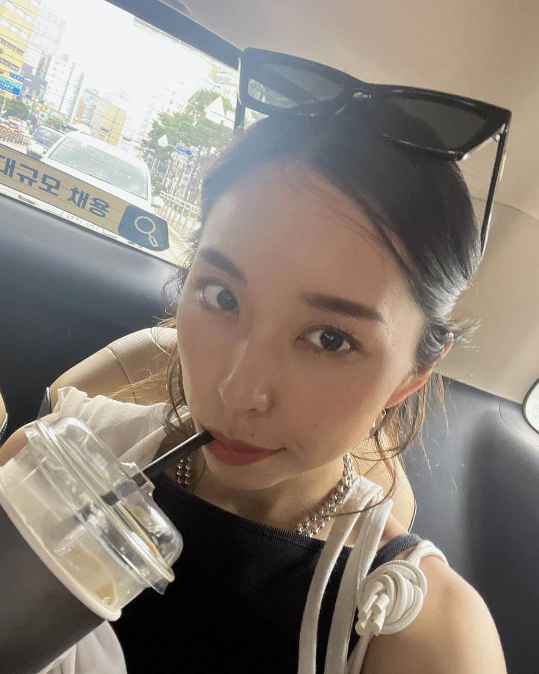 柏木亜季子さんのインスタグラム写真 - (柏木亜季子Instagram)「. 社員旅行で韓国へ🇰🇷 子なし旅行なんてもちろん初で 久しぶりに自分だけで動けて 好きに寝て好きに起きた2日間🥹 韓国ふれんずにも会えて嬉しかった！ 会社の一大イベントが終わって 抜け殻だったからこのタイミングで 旅行行けてよかった。笑  会社と子供達みてくれてた母に 大感謝です！  #korea」8月22日 9時53分 - a_k_i824