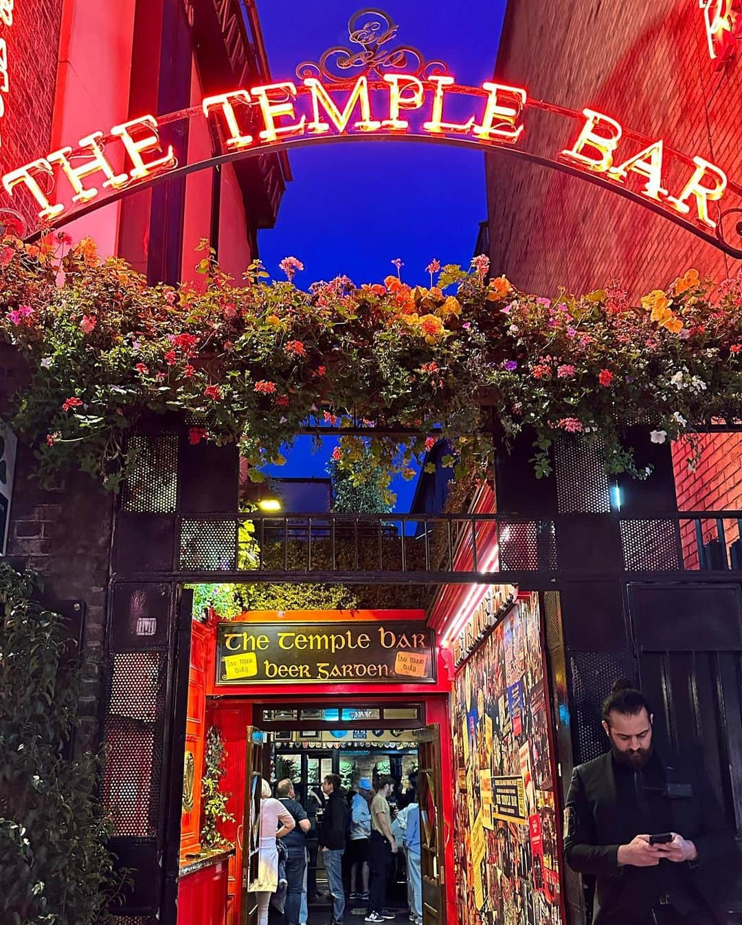 イリー・リーさんのインスタグラム写真 - (イリー・リーInstagram)「@@world_inv_golf #Ireland #guiness #golf #rain #wind #Dublin #belfast #northernireland #trinitycollegedublin #titanicmuseum #thetemplebar #mussendentemple #kellyscellarsbelfast 300years old bar」8月22日 10時45分 - ilheelee