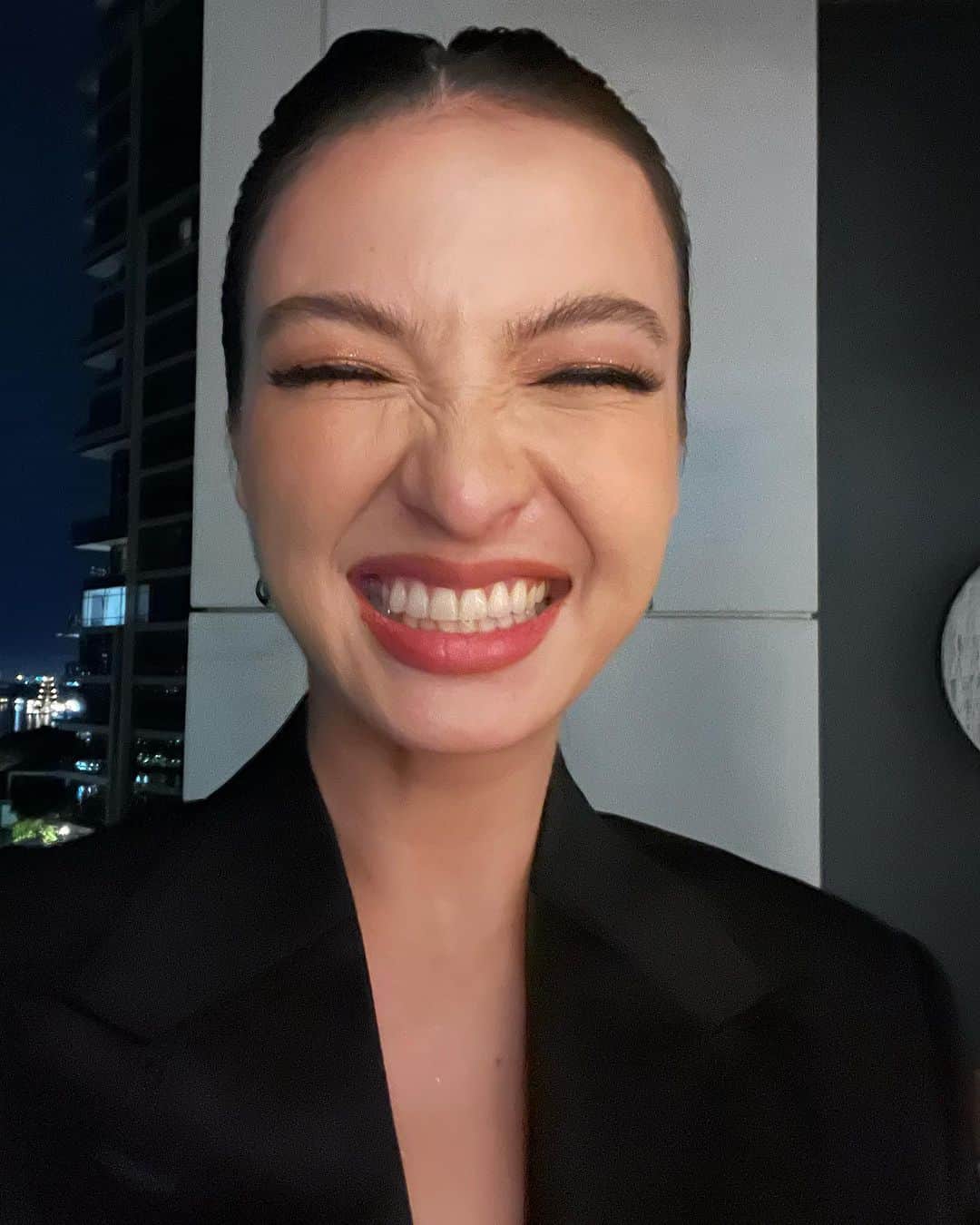ラライン・シャーのインスタグラム：「😁🤨😩🤪😀🥹😜😚  Live emoticon!  Tag aku kalo berani coba 😬 Hashtag #EmoteICON    #emote #callmyagent #emoticonlife #we #are #all #works #of #art」