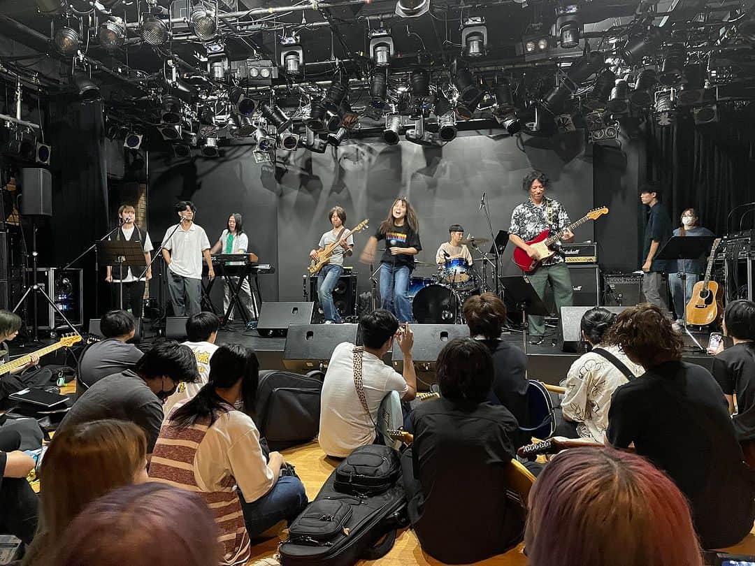 名古屋スクールオブミュージック＆ダンス専門学校のインスタグラム：「夏休みも終わり、 授業再開！ ミュージシャン、音響、 合同授業！ #nsm」