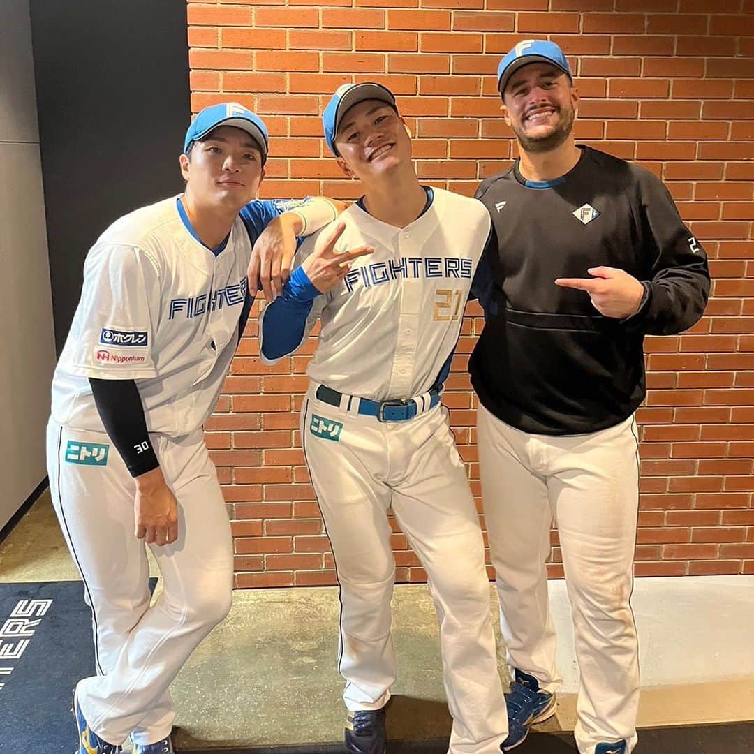 北海道日本ハムファイターズのインスタグラム：「今日のヒーローは‼️ #郡司裕也 #清宮幸太郎 #マルティネス #新時代 #lovefighters」