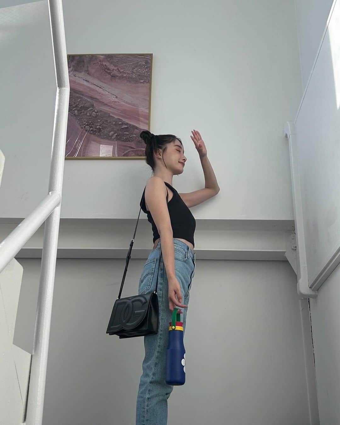 新野尾七奈さんのインスタグラム写真 - (新野尾七奈Instagram)「💼 @dolcegabbana  👖 @snidel_official  @levis_japan  👕 @zara」8月22日 21時46分 - nanagirl7