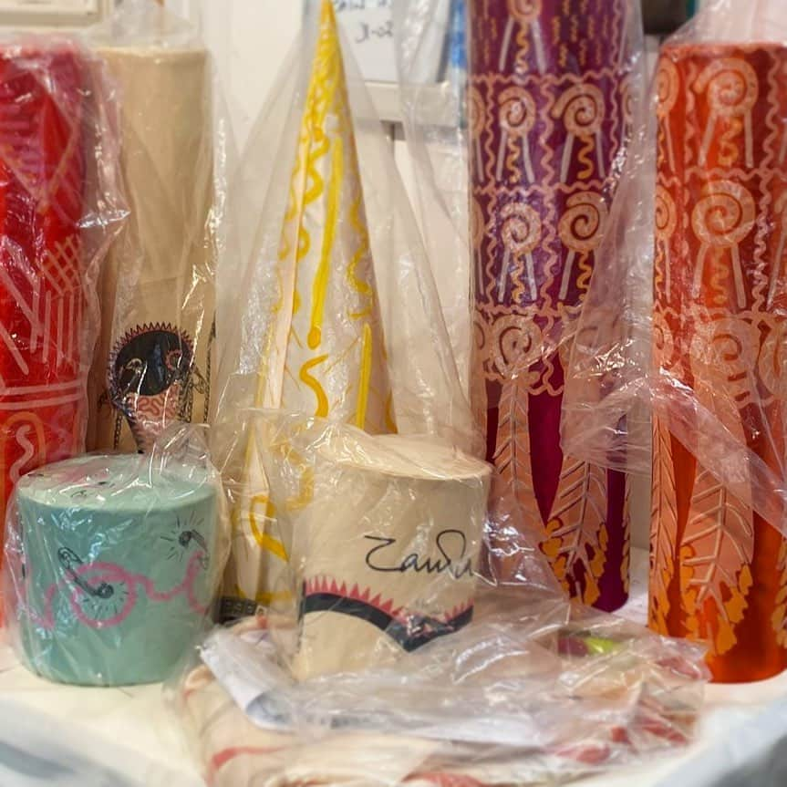 ピアーズアトキンソンのインスタグラム：「🌀 Sneak peek at new collection coming up - with extra thanks to @zandra_rhodes_ @virna.pasquinelli #philipdunn @theresidencyexperience @jessicabroas for all your continued support at #piersatkinson 🧡💛🤍❤️💜🖤🩷💙💚」