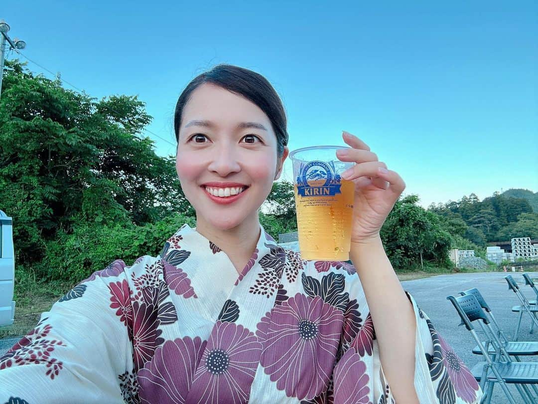 山下耀子さんのインスタグラム写真 - (山下耀子Instagram)「夏の思ひ出  やーっとこさ！浴衣が着れた😫💗 久々に自分で着ようと思ったらあせだくだくだったわ！  この浴衣歳をとっても着れそうな柄なので 大事に毎年着ていきたい気持ち〜〜〜☺️  #浴衣 #花火大会 #花火 #ビール #🍺 #🍻 #乾杯」8月22日 21時57分 - twinkleyesy