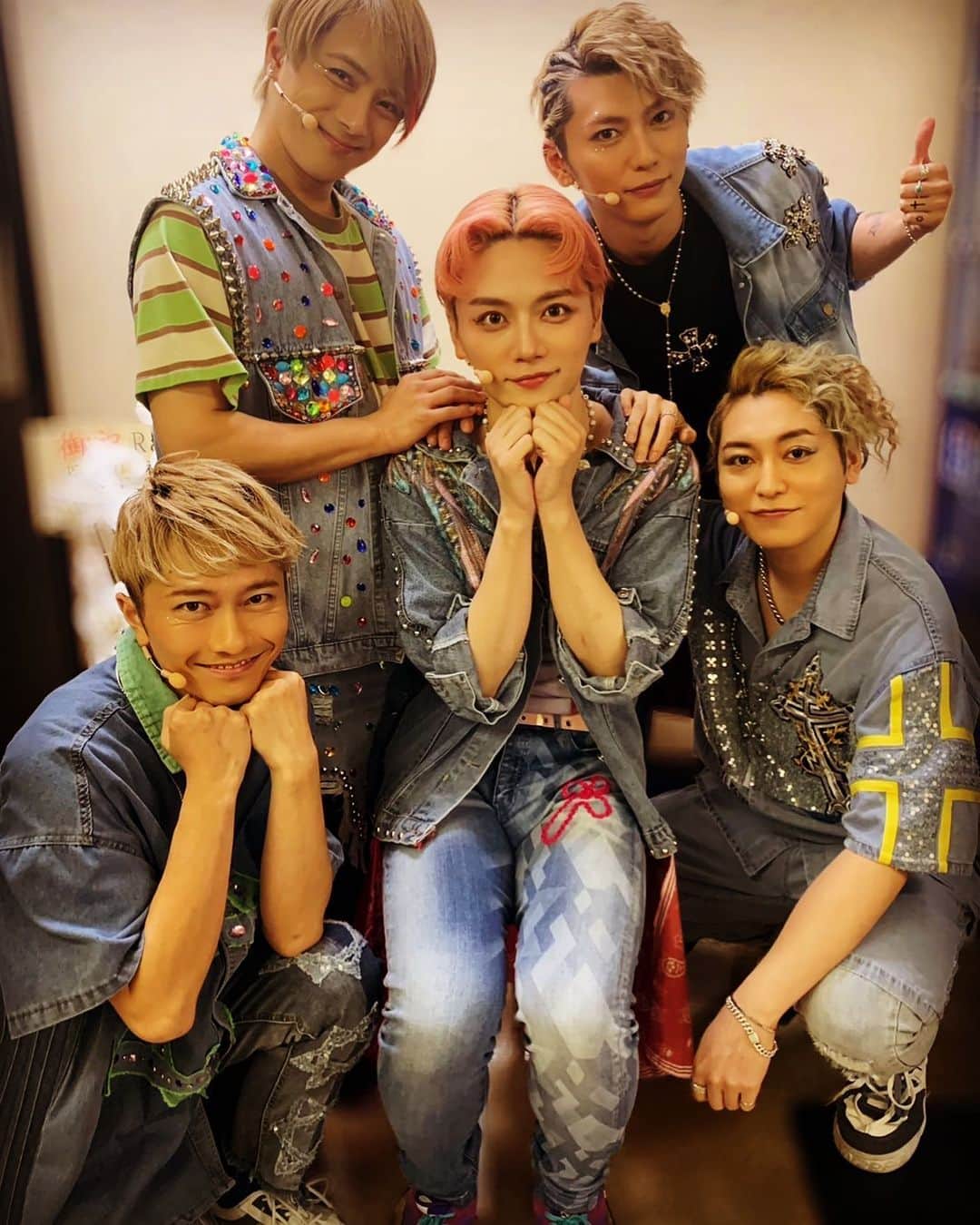 のインスタグラム：「「ALTAR BOYZ」☦️☦️☦️☦️✡️ 本日で折り返し🎊  ⁡ thank you..... #altarboyz #アルターボーイズ #オフブロードウェイ #ミュージカル #新宿FACE」