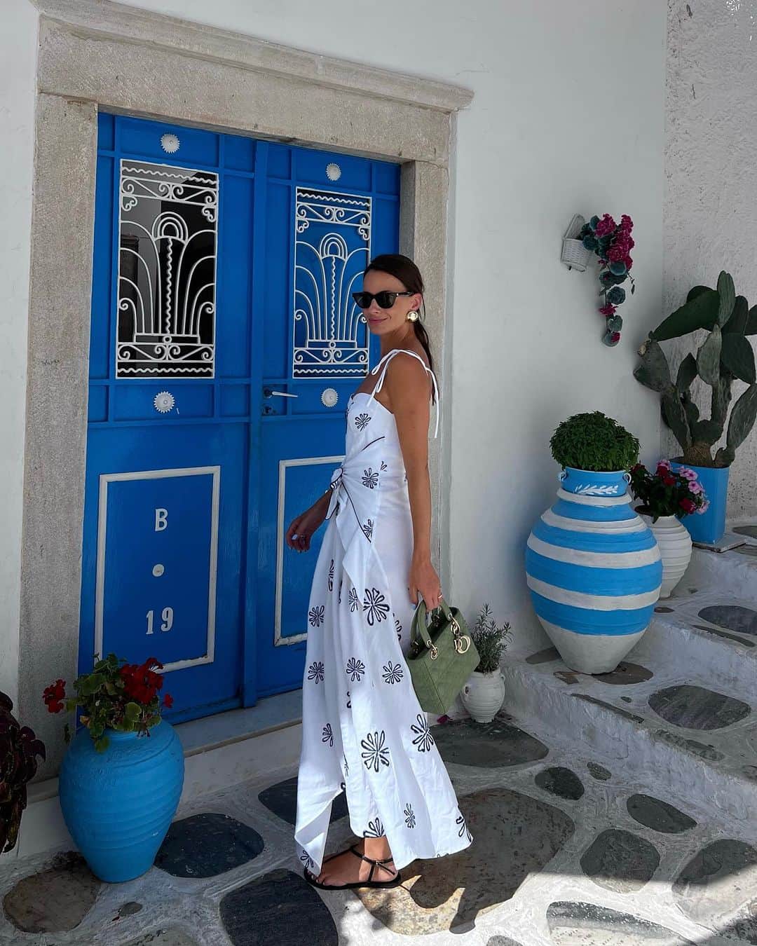 Zina Charkopliaさんのインスタグラム写真 - (Zina CharkopliaInstagram)「Lately #Greece #Style #Holiday #Island #Naxos」8月22日 22時12分 - zinafashionvibe