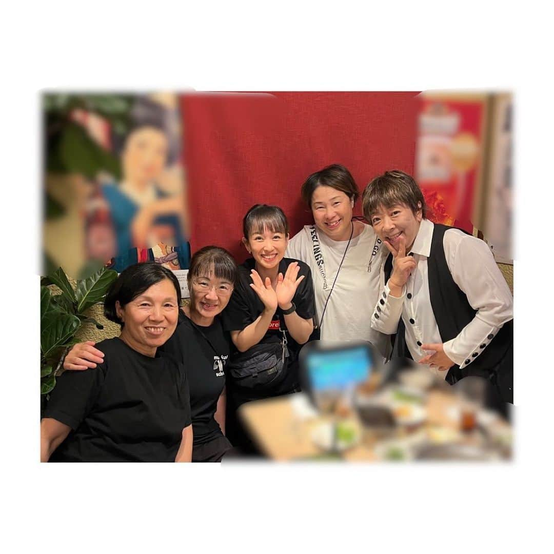 野田久美子さんのインスタグラム写真 - (野田久美子Instagram)「. 徳島での舞台、 無事に終演致しました！！  ご来場下さった皆様、 応援して下さった皆様、 本当にありがとうございました。  現役生のキラキラした逞しい姿は見ていて何度も泣かされました。  そして、 安奈淳さんとの共演もとても貴重な時間でした。 舞台上でのパワフルさとオーラ。 ご一緒出来たことを光栄に思います。  . ミュージカルスクールWITHは私の原点でもある場所です。  師匠の内藤先生の指導は、 どんなオーディションより緊張します。  そんな私の原点であるWITHでは、女優としてのレッスンはもちろんですが、何より、人として大切な事を沢山教えて頂きました。  どんな時も温かく見守ってくれるミュージカルスクールWITHの関係者の皆様に感謝です。  改めて、 ありがとうございました。 これからも精進します！！  . . 余談ですが… 久々にお姫様のような衣装を着させて頂きました♡笑」8月22日 22時22分 - noda_kumiko