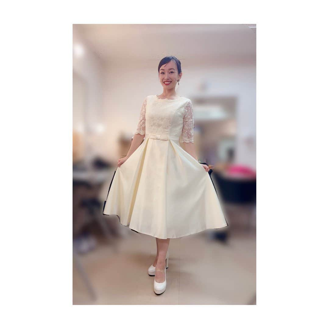 野田久美子さんのインスタグラム写真 - (野田久美子Instagram)「. 徳島での舞台、 無事に終演致しました！！  ご来場下さった皆様、 応援して下さった皆様、 本当にありがとうございました。  現役生のキラキラした逞しい姿は見ていて何度も泣かされました。  そして、 安奈淳さんとの共演もとても貴重な時間でした。 舞台上でのパワフルさとオーラ。 ご一緒出来たことを光栄に思います。  . ミュージカルスクールWITHは私の原点でもある場所です。  師匠の内藤先生の指導は、 どんなオーディションより緊張します。  そんな私の原点であるWITHでは、女優としてのレッスンはもちろんですが、何より、人として大切な事を沢山教えて頂きました。  どんな時も温かく見守ってくれるミュージカルスクールWITHの関係者の皆様に感謝です。  改めて、 ありがとうございました。 これからも精進します！！  . . 余談ですが… 久々にお姫様のような衣装を着させて頂きました♡笑」8月22日 22時22分 - noda_kumiko