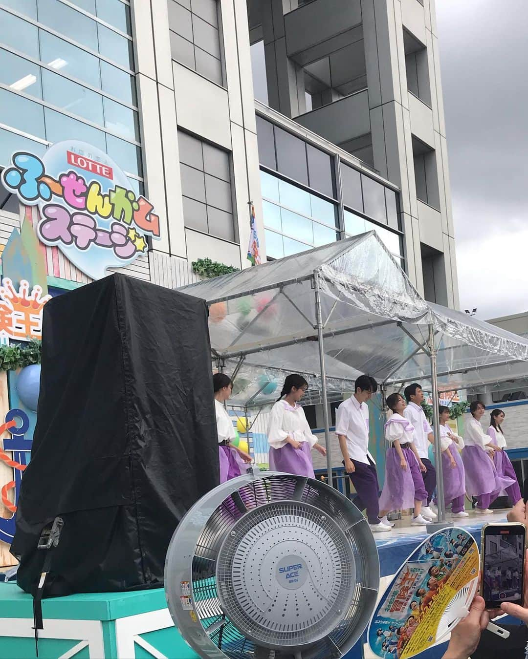 葵さんのインスタグラム写真 - (葵Instagram)「夏イベントといえば「お台場冒険王」 今年は話題沸騰中のグローバルアパレルブランド「SHEIN」ともコラボして、 人気番組コンテンツはもちろん、日本が世界に誇るゲーム＆アニメ、若者が熱狂する動画配信＆SNSカルチャー、 国内外に向け「最前線のワクワク」と「1日遊び倒せる没入体験空間」を体験してきたよ♡  @Shein_japan @sheinofficial   SHEIN特設サイト：https:/jp.shein.com/campaigns/bohkenoh2023  ▼開催情報 ・開催日程：7月22日(土)~8月27日(日) 　各日 10:00 ~18:00 計 37 日間 ・開催場所：〒137-8088　東京都港区台場 2-4-8 ・地図URL：https://www.google.com/maps/search/?api=1&query=35.62705206,139.77452640 ・アクセス：台場駅 / お台場海浜公園駅 / 東京テレポート駅  SHEIN と冒険王のコラボシャツ着て まゆちゃん @sumimayuと行ってきたよ🎶  今日のお目当ては、親子で大好きなドッキリGPの博物館✨ 整理券とれてよかった〜！！ 東野犬や大好きな風磨君にも会えて大満足💕  他のブースも楽しくて、ステージでフジアナ達の ダンスも見れたよ(^^) 朝10時から夜6時まで遊び尽くしました❣️  SHEIN クーポンコードご自由にお使いくださいね！ コード名：BKO23 有効期限：2023/06/01~2023/08/31 割引率：0〜5999円 15%オフ，6,000円以上20%オフ  #SHEIN #SHEINコーデ  #BeSHEINモデル#ドッキリGP博物館#マッサマン #冒険王2023withSHEIN #お台場#フジテレビ #BKO23#ドッキリGP#風磨君#セクゾ#セクラバ」8月22日 22時57分 - dolphin_coconut