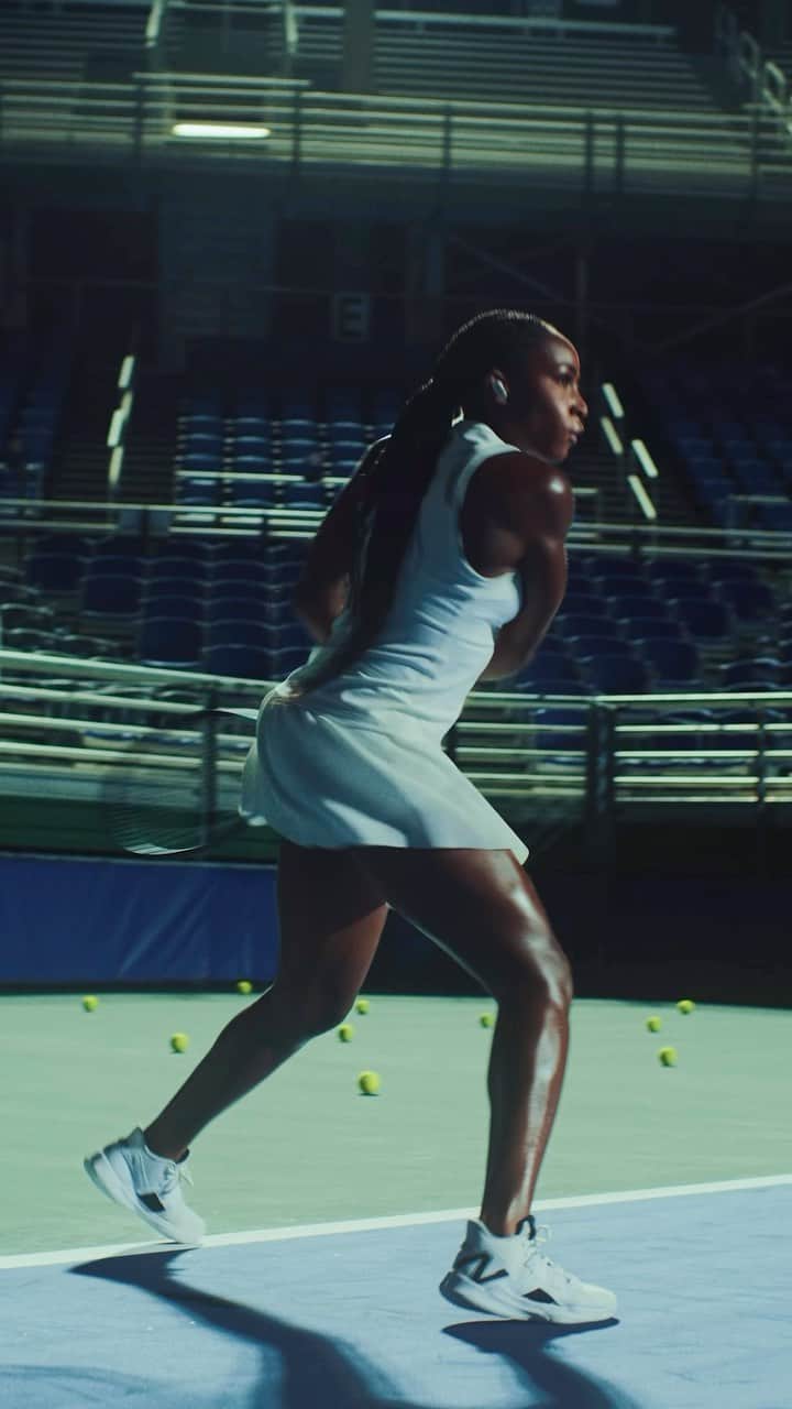 のインスタグラム：「Music on, game on. @cocogauff is here to take the US. #SoundIsPower」
