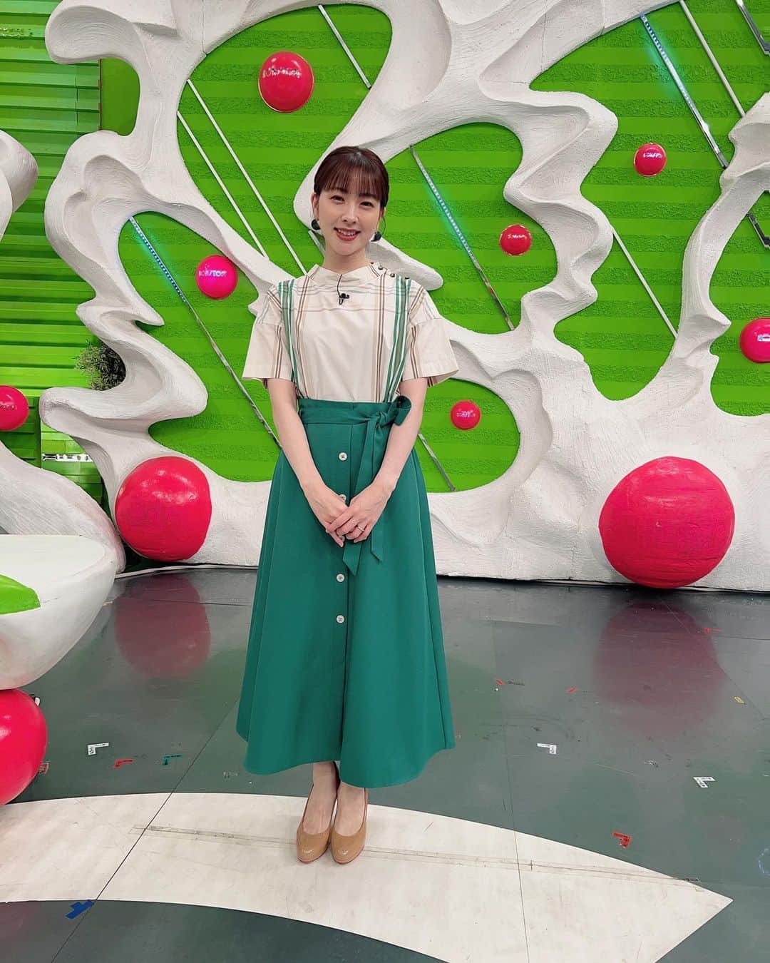 【公式】『ノンストップ！』のインスタグラム：「・ 本日もありがとうございました☺︎   #三上真奈 @mana.mikami47 #衣装」