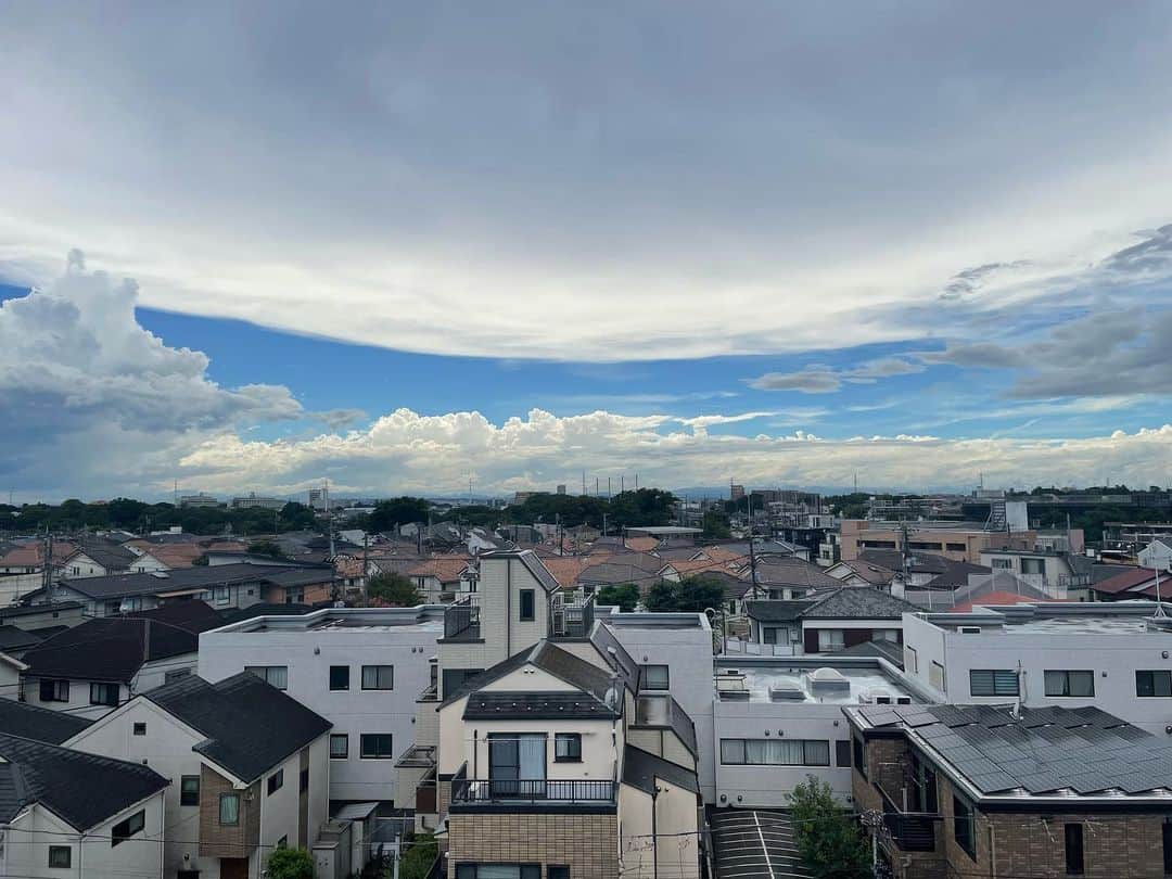 のインスタグラム：「雲☁️凄い😳。」