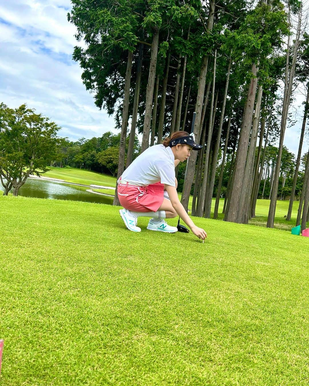 利水翔さんのインスタグラム写真 - (利水翔Instagram)「. いつしかのゴルフコーデ🏌️‍♀️⛳️ 最近は暑いので前半と後半で 着替える事が多いです🤭✨ ⁡ ⁡ ⁡ ⁡ #ootd #happy #golf #golfcode #summer #ゴルフ #ゴルフ女子  #ゴルフコーデ #キャロウェイ #キャロウェイアパレル #골프　#高尔夫 #callawaykorea  #利水つばさ #ゴルフ初心者女子  #ファインダー越しの私の世界」8月25日 18時00分 - tsubasa.toshimizu