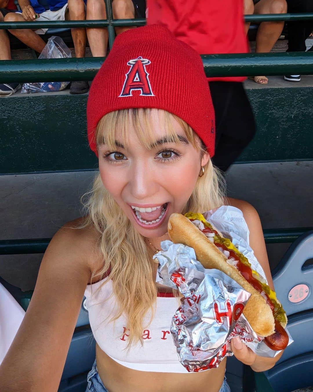 AMIのインスタグラム：「Yammy❤️🤤⚾️🌭🇺🇸🍨」
